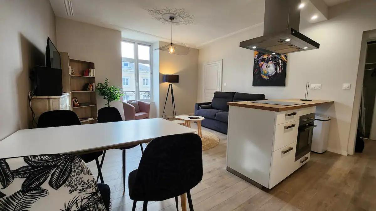 Les Appartements De Louis Limoges Exterior photo
